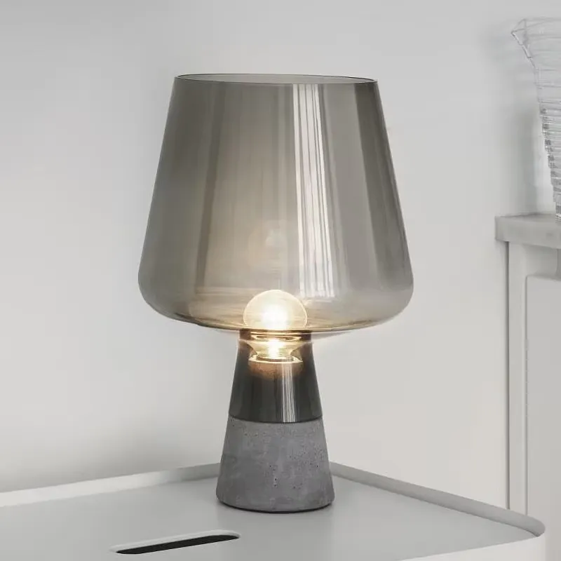 Lámpara de Mesa de Cemento Nór - Solar Lamp reseña y precio