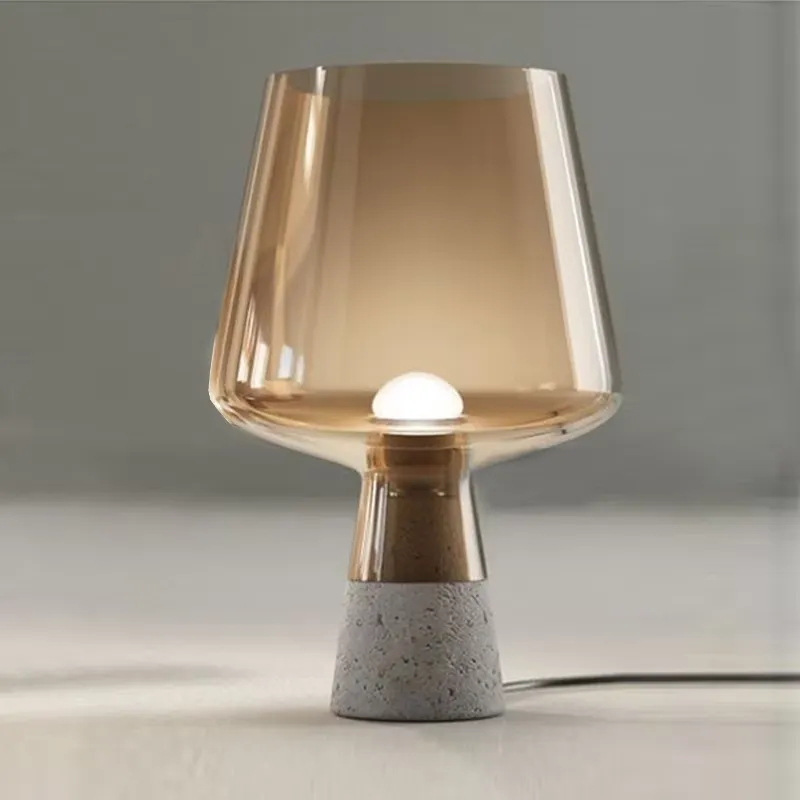 Lámpara de Mesa de Cemento Nór - Solar Lamp reseña y precio
